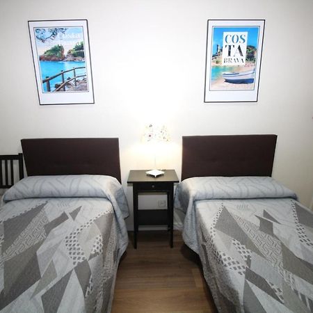 Urgel Habitaciones Барселона Экстерьер фото