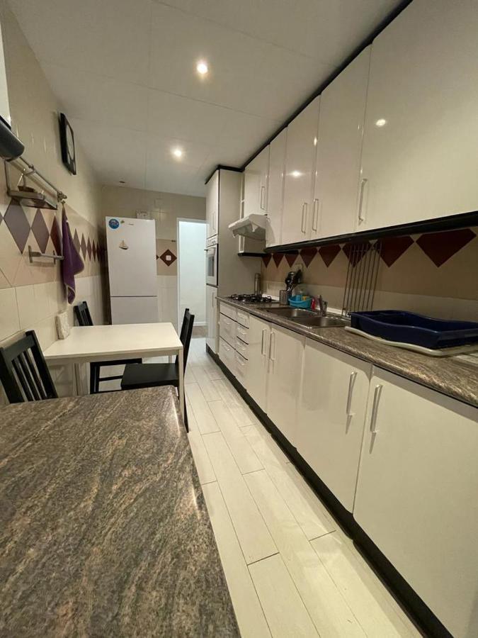 Urgel Habitaciones Барселона Экстерьер фото