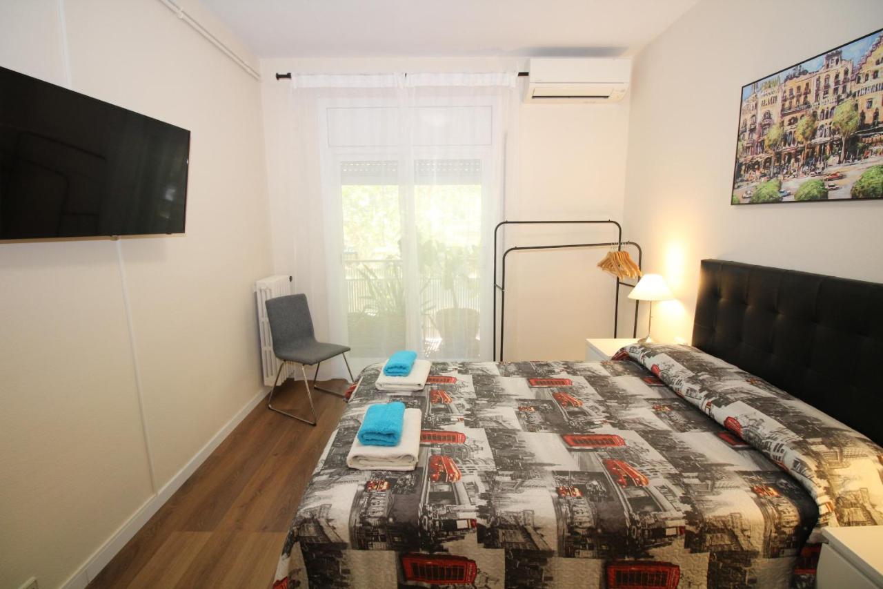 Urgel Habitaciones Барселона Экстерьер фото