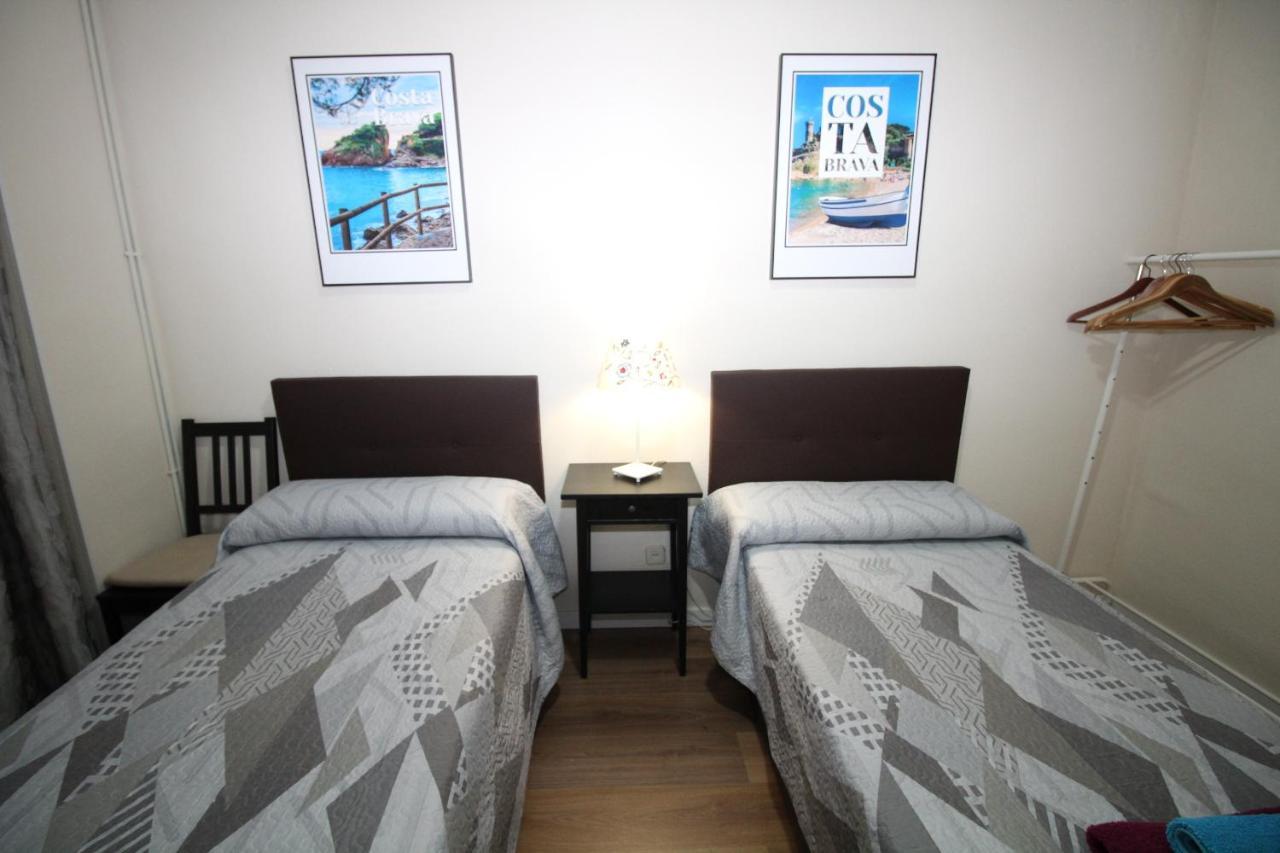 Urgel Habitaciones Барселона Экстерьер фото